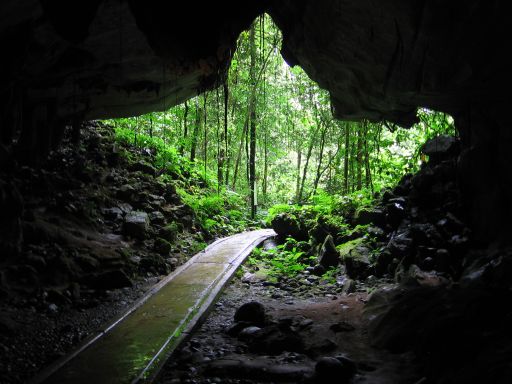 Langs Cave Eingang